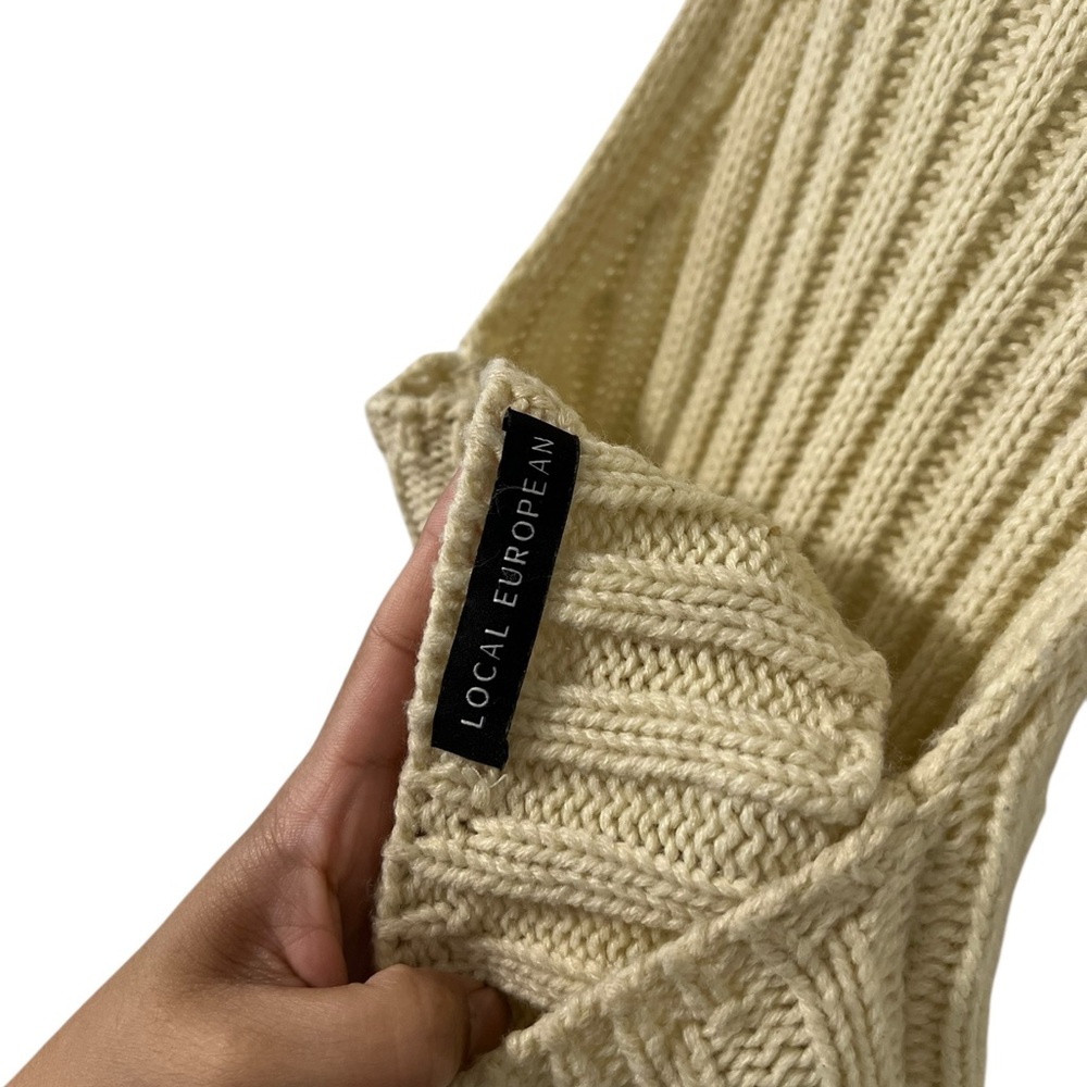 LOCAL EUROPEAN Saro Cream Knit Open Back Turtleneck Sweater Top - Picture 8 of 8